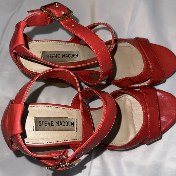 Steve Madden Coral Cork Wedges - Picture 3 of 4